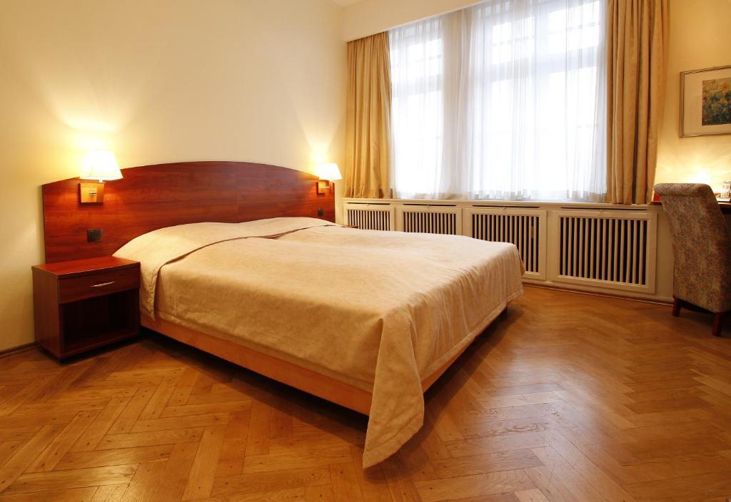 Hotel Preuss Im Dammtorpalais ฮัมบูร์ก ห้อง รูปภาพ